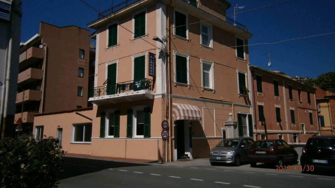 Hotel La Tavernetta Varazze Exterior foto